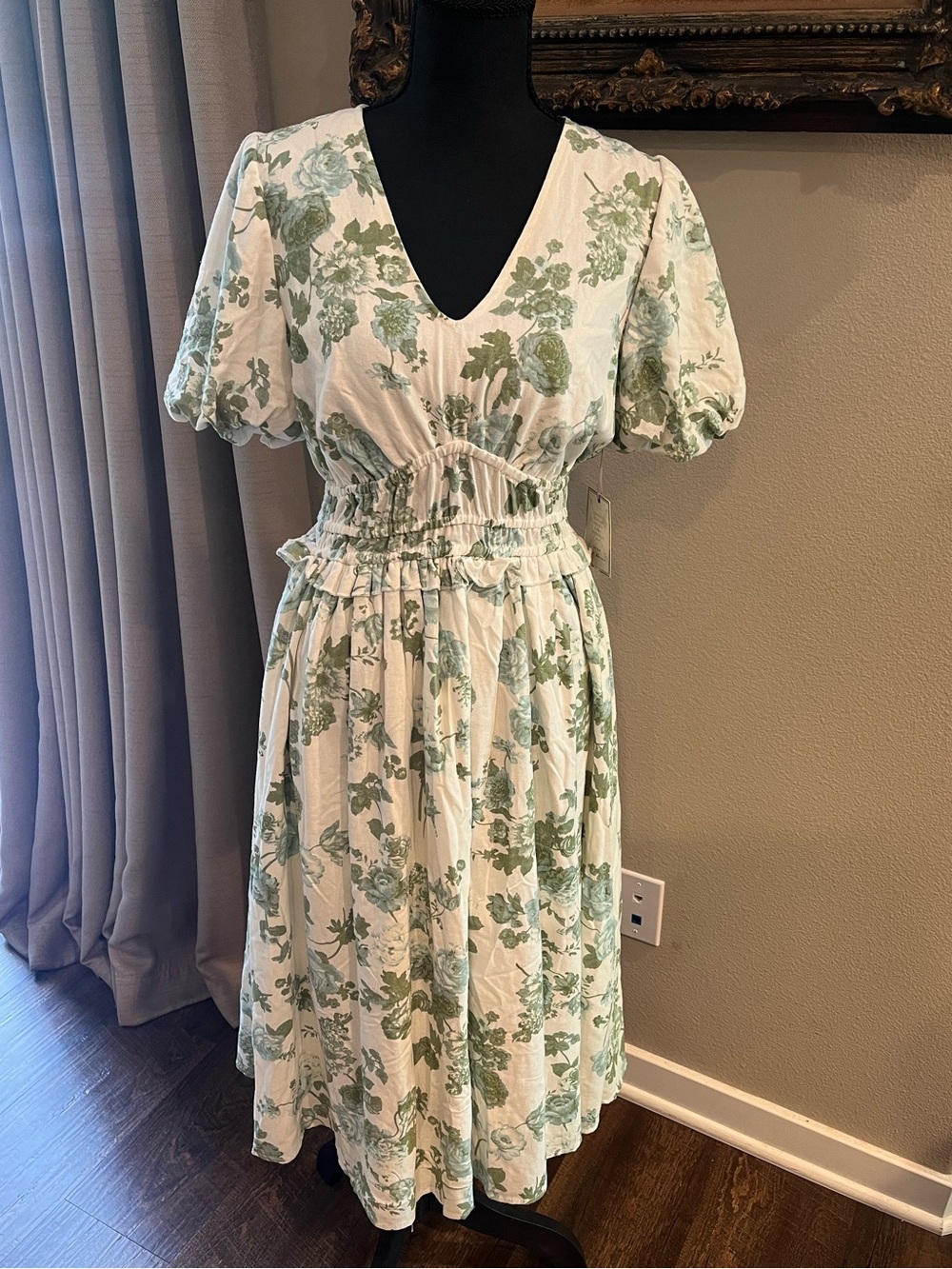 Doen Style V-Neck Green & White Floral Linen Blend Midi Dress Cottagecore
